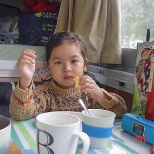 美女被人草人视频在线看
