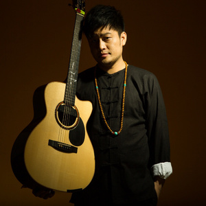 美女被人草人视频在线看
